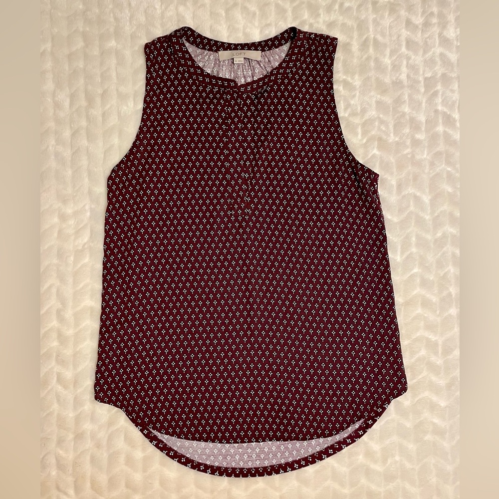 EUC- LOFT Ann Taylor Women’s Sleeveless V Neck Blouse